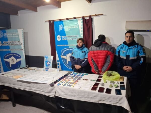 Operativos en La Costa y Gesell | Drogas y robos 2 WhatsApp Image 2025 07 04 at 09.12.45