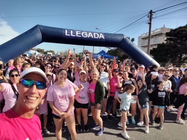 Correcaminata en Santa Teresita por Octubre Rosa atrajo a centenares 2 image 6 2